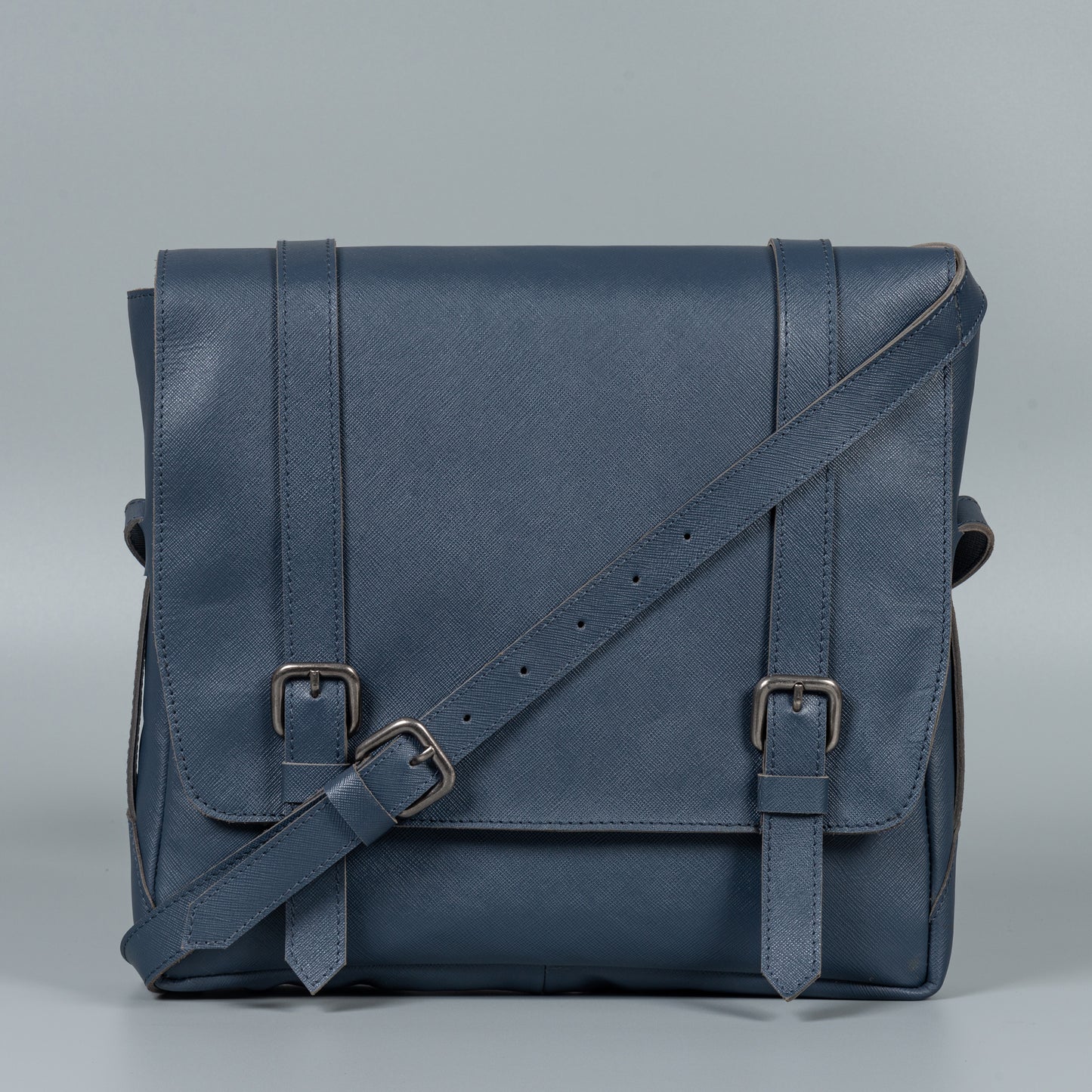 Ivo Messenger Bag