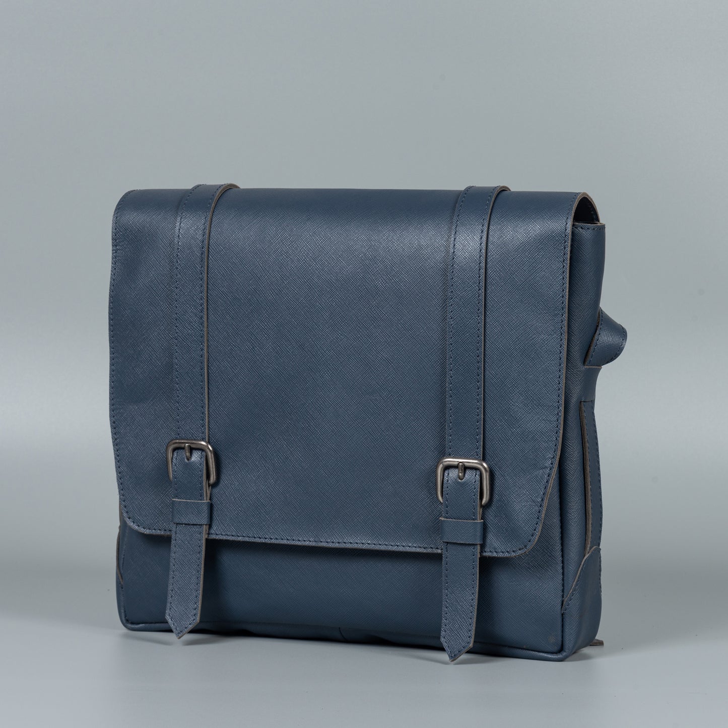 Ivo Messenger Bag